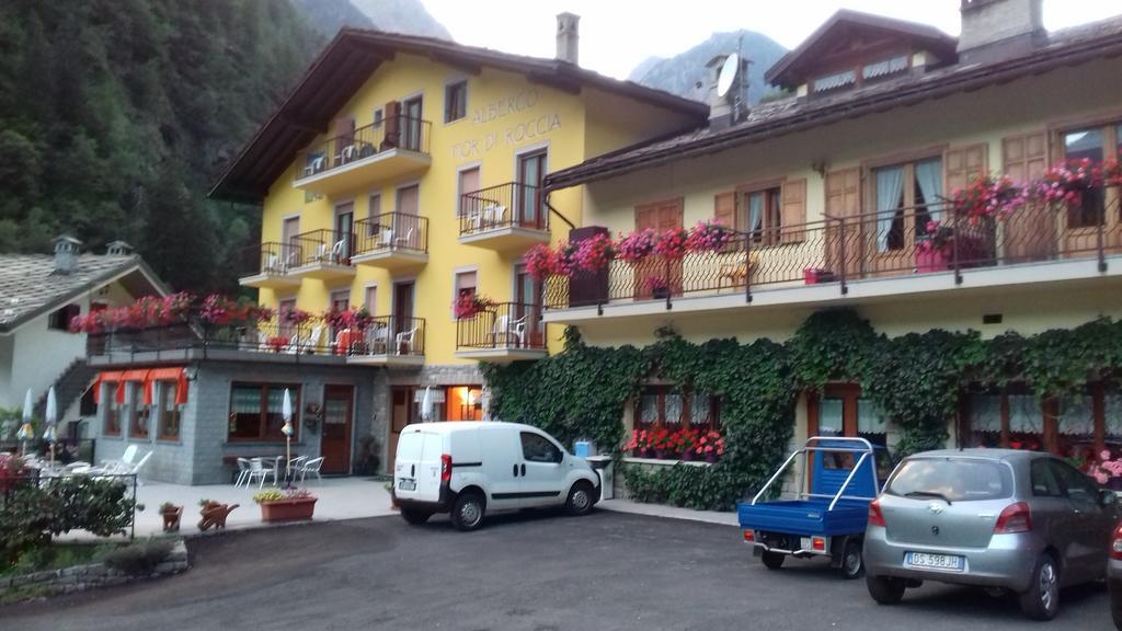 Hotel Fior Di Roccia Gaby Exteriör bild